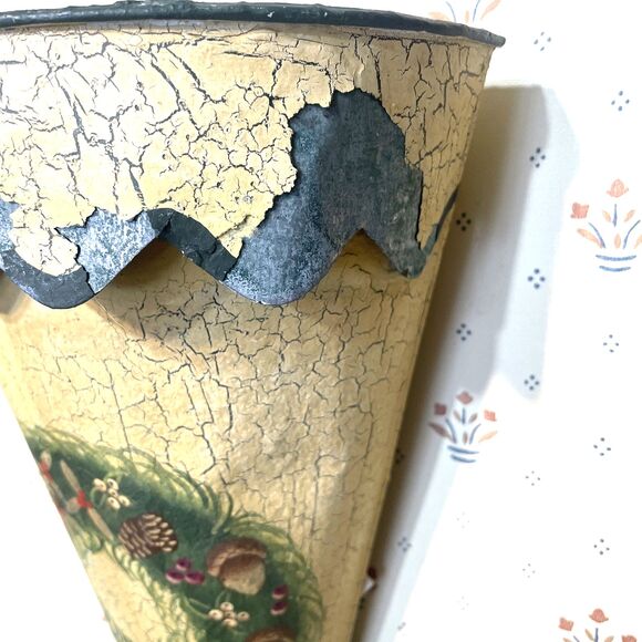 Vintage Metal Wall Pocket Christmas Decor Hand Painted Chippy Shabby - Picture 2 of 11